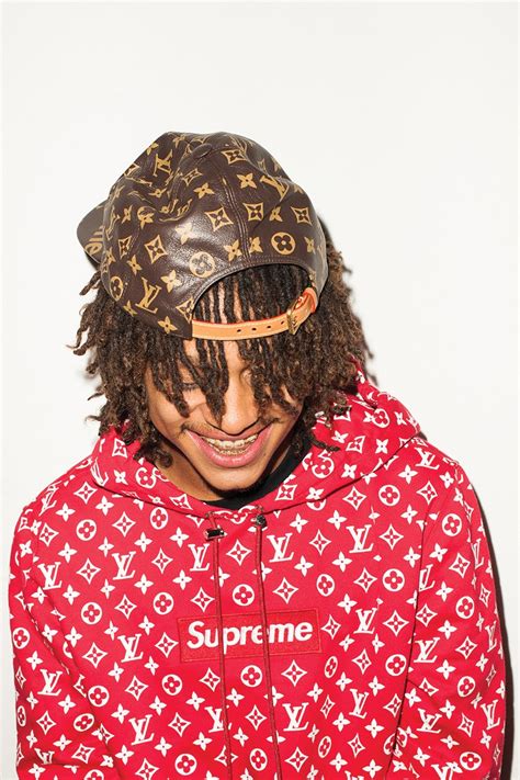 supreme lv borsa finta pelle|Supreme x Louis Vuitton: See Every Piece from the Game .